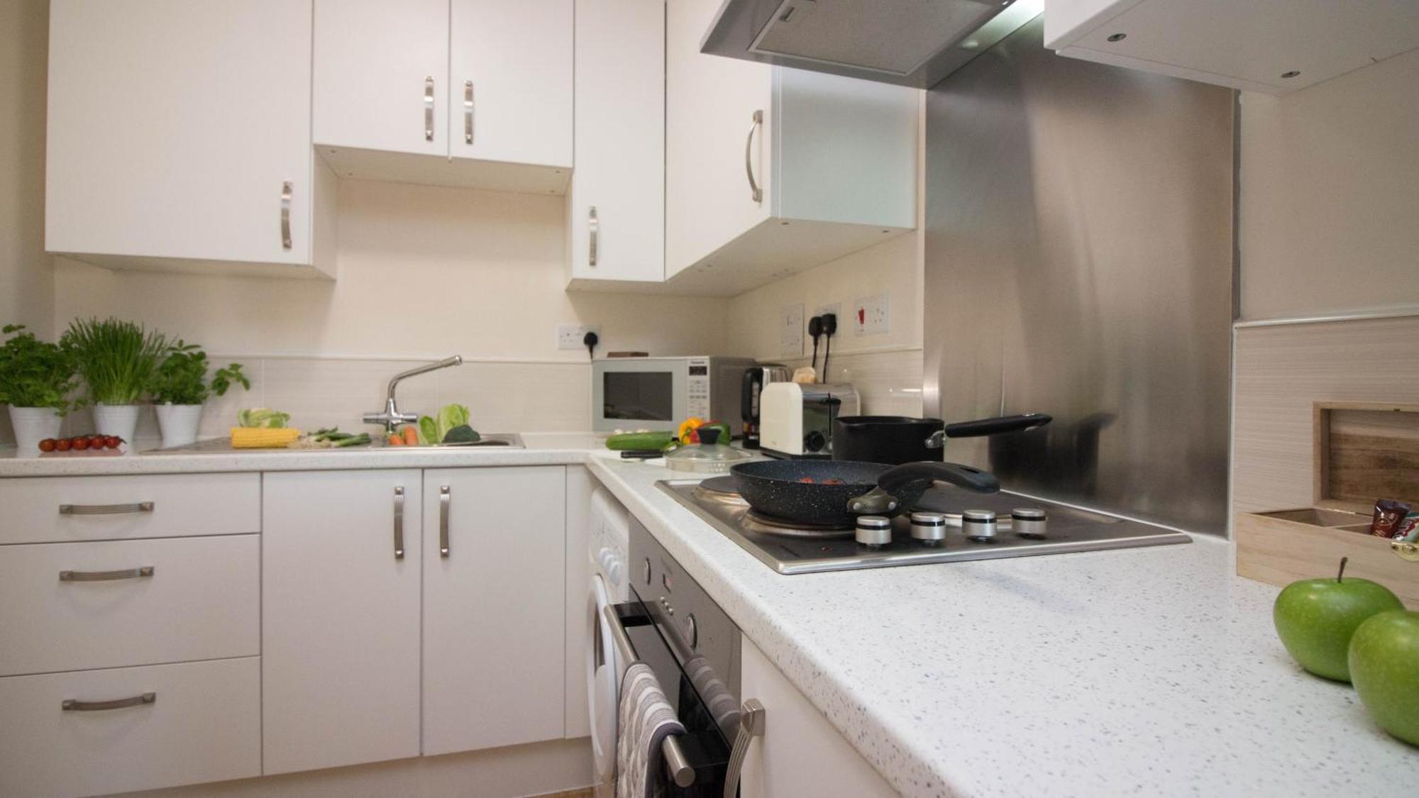 Castle Point Apartments Southampton Premier Lodge 외부 사진