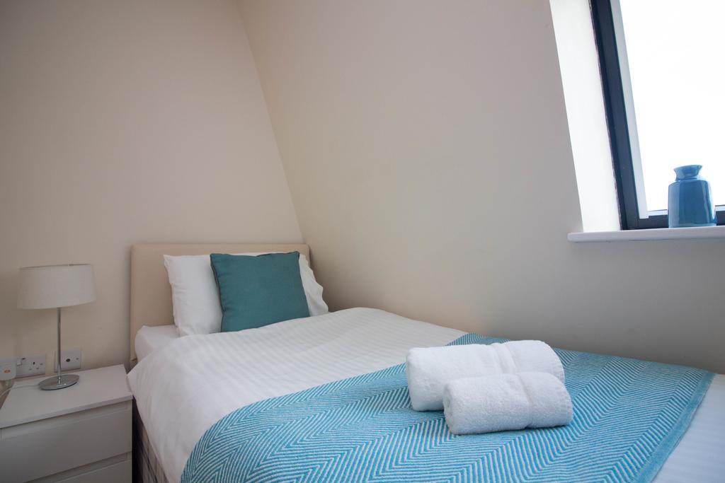 Castle Point Apartments Southampton Premier Lodge 외부 사진